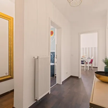 Wohnen Im Alten Bahnhof Inkl Balkon - 5 Min Zum Ravensburger Spieleland Meckenbeuren Exterior photo