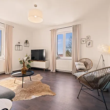 Wohnen Im Alten Bahnhof Inkl Balkon - 5 Min Zum Ravensburger Spieleland Meckenbeuren Exterior photo